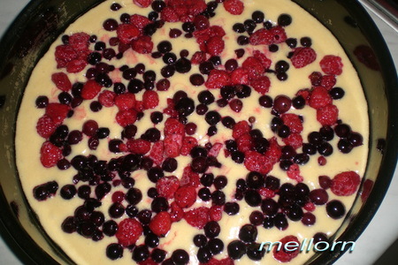 Пирог с замороженными ягодами (фруктами): шаг 2