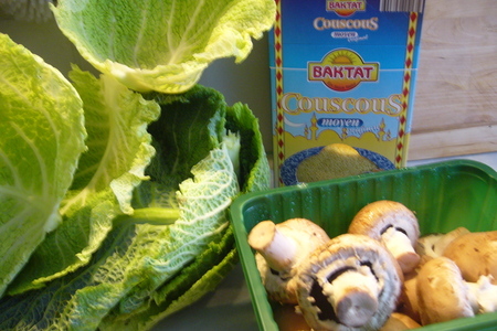 Вегeтарианские голубцы из савойской капусты с грибами и кус-кусом под фасолевым соусом: шаг 1