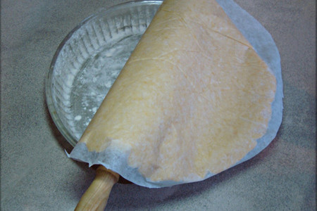 Сочный песочный киш с луком-пореем и сыром.: шаг 10
