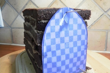 Шоколадный масляный бисквит+ торт-сумка  louis vuitton: шаг 10