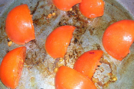 Салат из жареных перцев с помидорами: шаг 3