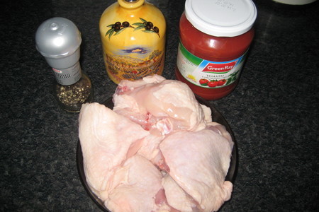 Курица в томатном соусе: шаг 1