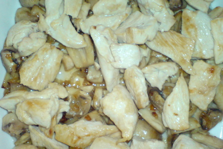 Куриная грудинка,запечённая с грибами,брокколи и миндалём: шаг 4