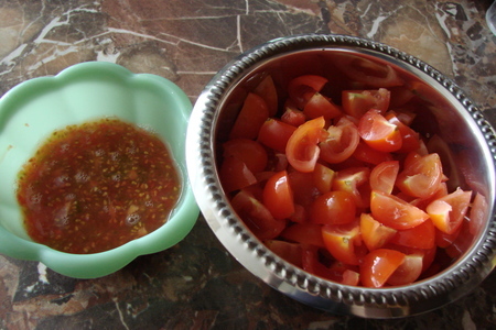 Печёная корзинка с помидорной начинкой: шаг 7