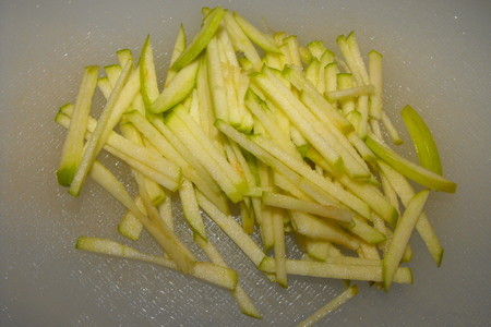 Салат с селедкой,картофелем и яблоком: шаг 2