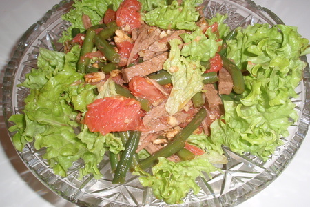 Мясной салат с грейпфрутом и грецким орехом: шаг 2