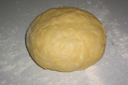 Пирог со шпротами, зеленым луком и сыром: шаг 3