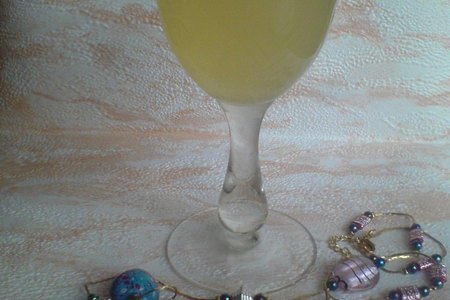 Лимонно-имбмрный напиток с белой смородиной: шаг 4