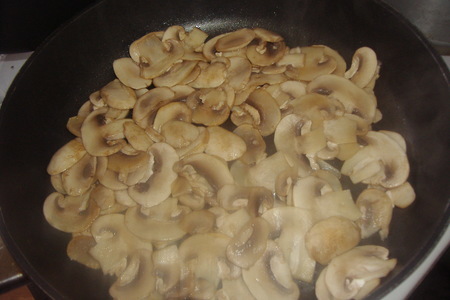 Салат  c грибами и рисовой лапшой: шаг 3