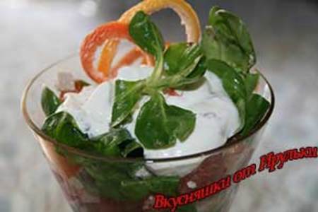 Салат-коктейль "дамский каприз" с курицей, грейпфрутом, кедровыми орешками в йогуртовом соусе: шаг 1