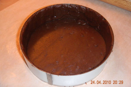 Торт шоколадный с клубникой: шаг 4