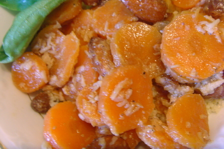 Кускус из моркови c кардамоном и с сухофруктами: шаг 1