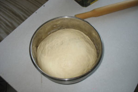 Пирог с капустой и плюшки из ленивого теста: шаг 10