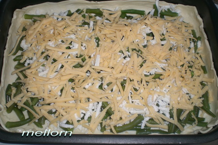 Пирог с зеленой фасолью и двумя видами сыра: шаг 4