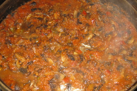 Томатный соус с грибами к горячим блюдам: шаг 5