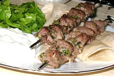 Кебаб с молодым шпинатом и турецкими лепёшками dürüm: шаг 2