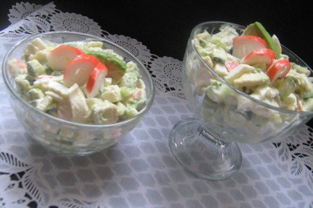 Салат из копчёного кальмара с авокадо.: шаг 2