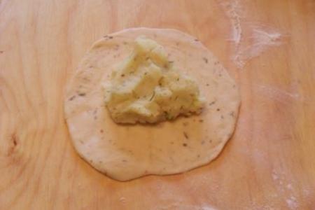 Пирожки из пряного теста на оливковом масле: шаг 3