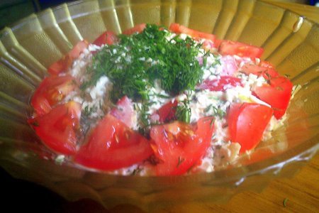 Салат из помидор с брынзой: шаг 4
