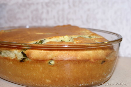 Быстрый (заливной) пирог с зелёным луком и яйцом: шаг 6