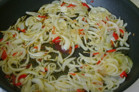 Рыба с карри и имбирем в томатном соусе: шаг 1
