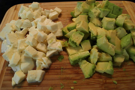 Печеная паприка фаршированная авокадо с морепродуктами. (дуэль): шаг 4