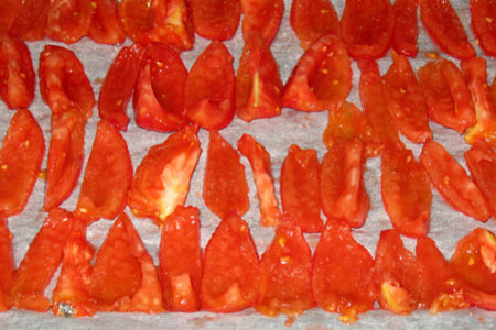 Панини с начинкой из подсушенных томатов: шаг 1