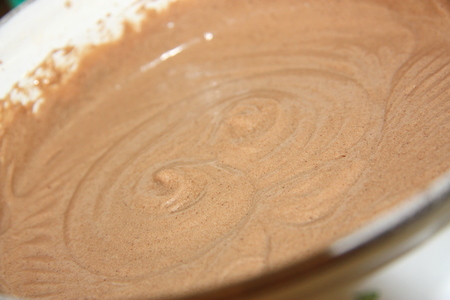 Шоколадные кексы на пиве с начинкой: шаг 4
