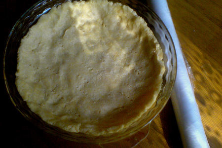 Открытый пирог с томатами, козьим сыром и шалфеем: шаг 3
