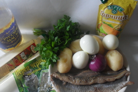 Салат с сельдью и картофелем: шаг 1