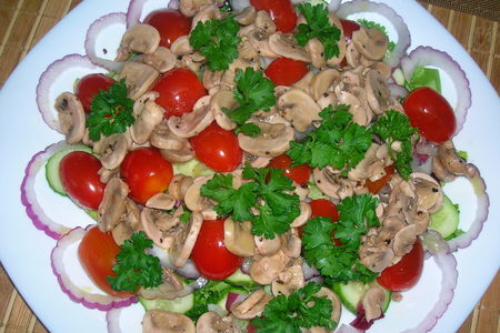 Овощной салат с быстромаринованными шампиньонами: шаг 4