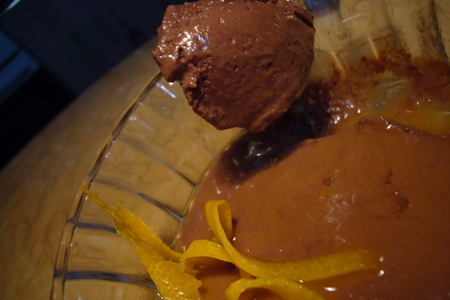 Шоколадный десерт с апельсиново-бадьяновым соусом.: шаг 3