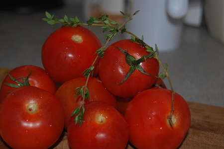 Маринованные помидорки с тимьяном: шаг 1