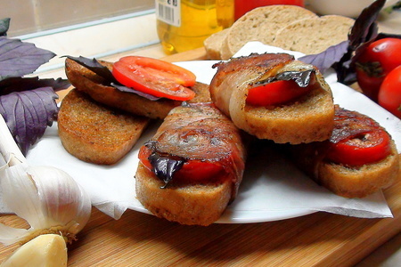 Тосканский хлеб из цельнозерновой муки, брускетте и итальянские гренки с ветчиной в честь l@r@чки.: шаг 10