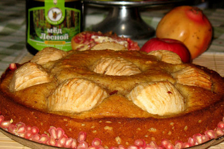 Яблочно-ореховый пирог с медовой пропиткой "5771": шаг 5