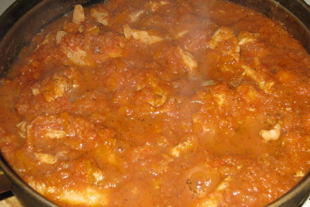 Курица в ароматном томатном соусе: шаг 1