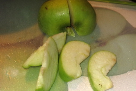 Утка с яблоками в горшочках: шаг 4