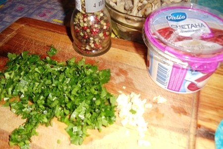 Конвертики с шпинатом, мясом и маслинами+ салат из вешенок  (дуэль): шаг 8