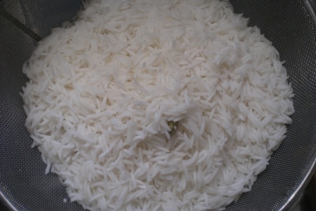 Курочка с рисом  с шафрановым молоком и кориандром: шаг 7