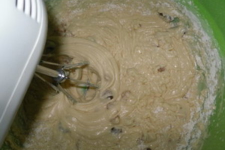 Кекс  на сгущенном молоке с изюмом ("кексюлька" для подружки дашульки): шаг 8