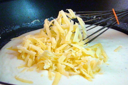 Макароны, запечённые с сырным соусом и цветной капустой.: шаг 4