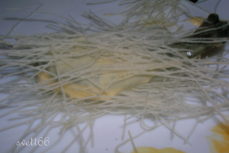 Нежнейшие креветки в  хрустящей "шубке" из рисовой вермишели: шаг 5