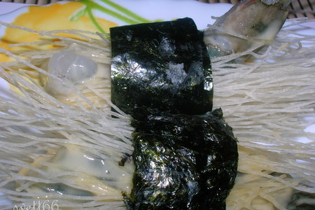Нежнейшие креветки в  хрустящей "шубке" из рисовой вермишели: шаг 6