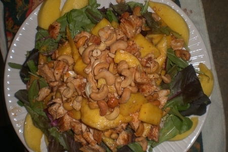 Куриный салатик с манго и поджариными орешками кешью: шаг 14