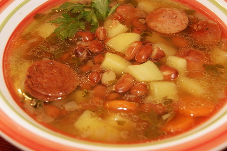 Фасолевый суп с копчёными деревенскими колбасками: шаг 2