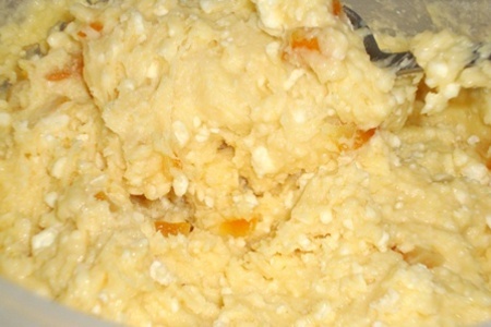 Творожный перевернутый кекс-бисквит с кремом   и  ананасами: шаг 1