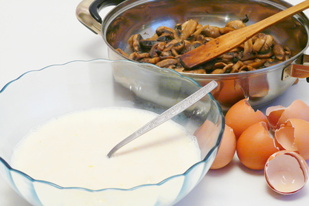Лотарингский пирог с грибами (+"закусочный" салат): шаг 5