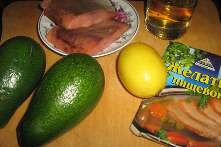 Террин из авокадо и красной рыбы.: шаг 1