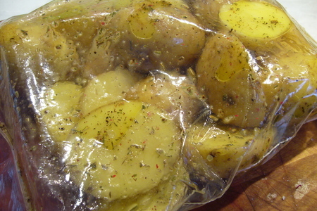 Салат с запеченными и маринованными свеклой и картошкой: шаг 5