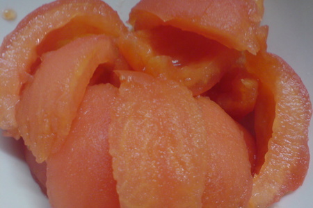 Домашняя лимонно-яичная лапша с креветками  и филетированными помидорами под острым сливочным соусом: шаг 6